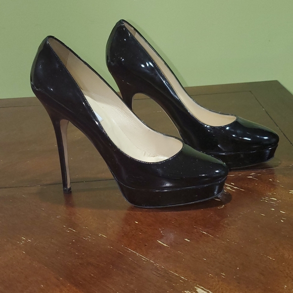 Jimmy Choo Alisa Round Toe Patent Leather Pump - Picture 2 of 7